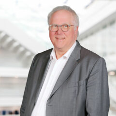 Dr. Markus Hakes photo